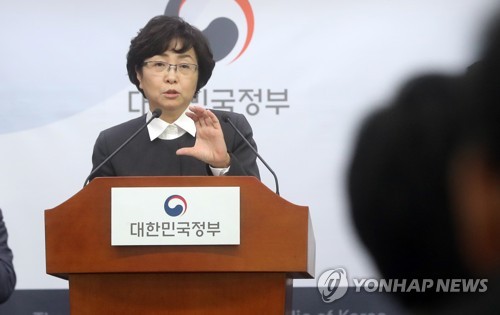 김은경 장관 "'폐비닐 대란' 궁극적 해결책은 생활문화 개선"