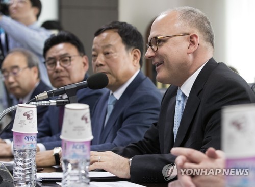 엥글 GM 사장 "한국서 열심히 사업… 고객들 돌아와달라"