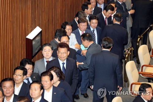 홍문종·염동열 체포동의안 본회의 부결… 방탄국회 논란
