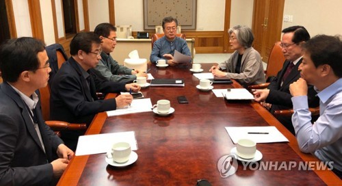 청와대 "북미 정상, 직접 소통방식 찾아 긴밀하게 대화해야"