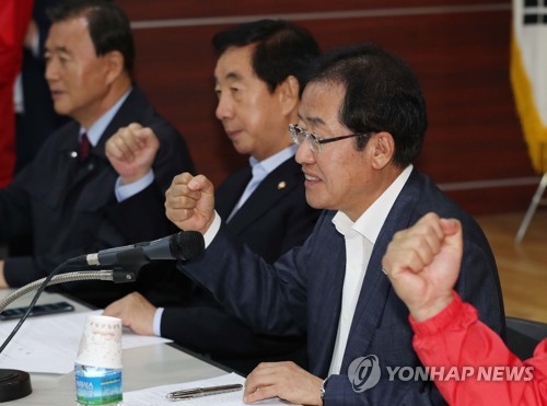 한국, 1박2일 '경부선 유세'로 공식 선거운동 시작
