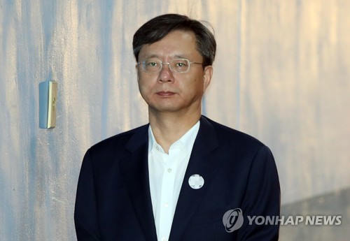 '국정농단 묵인' 실형 우병우측 2심서도 "최순실 몰랐다"