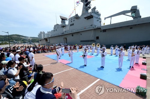 드론 날리고, 사이드카 타고… 어린이날 전국에 웃음꽃 '만발'