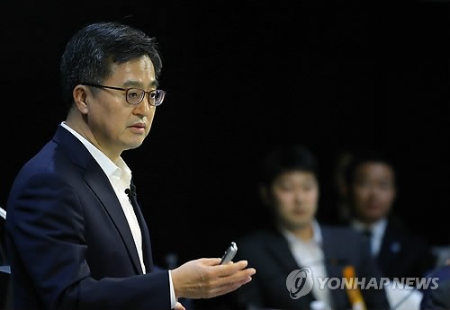 김동연 "로마황제처럼 혁신의지 꺾는 우 범하지 말아야"