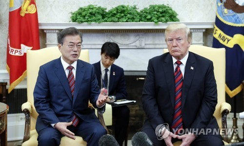 한미 정상, 예정에 없던 질문 쏟아져 즉석 '기자회견'