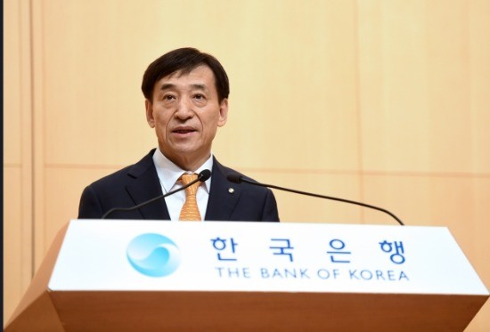 한국은행 창립 제 68주년 기념식에 참석한 이주열 총재.