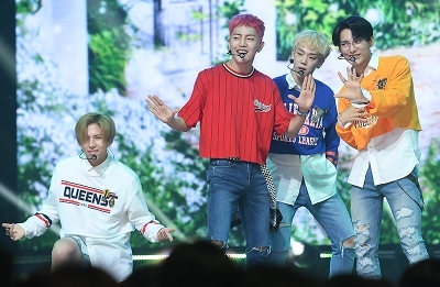  에이스, '카리스마 넘치는 무대'