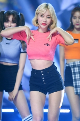  AOA 유나, '눈길 사로잡는 눈무신 미모'