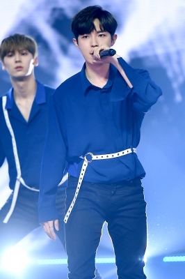  워너원 김재환, '강렬한 눈빛 카리스마'