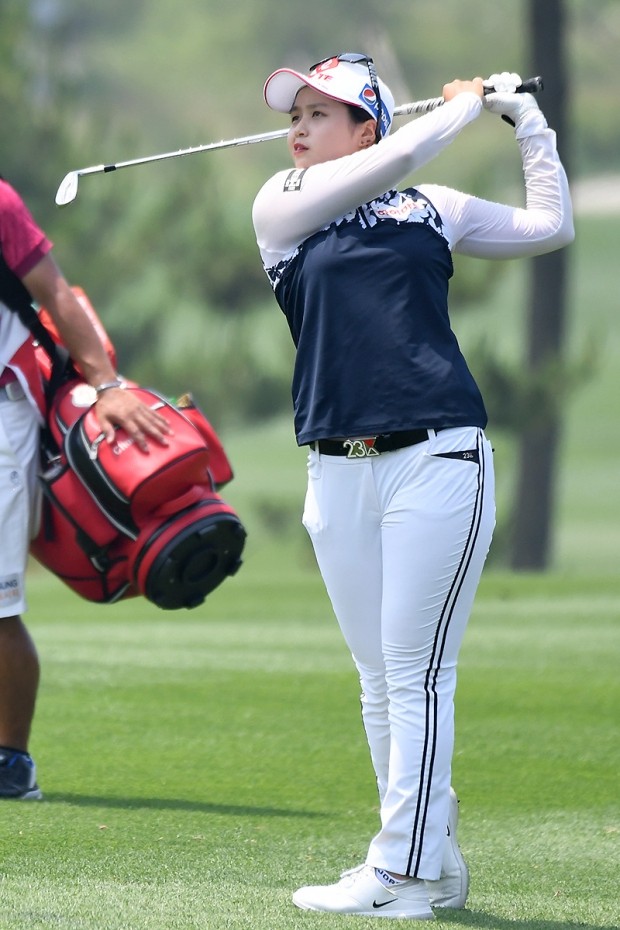 최혜진, KLPGA '비씨카드·한경 레이디스컵' 우승…시즌 2승