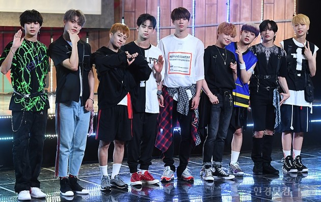 [HK영상] UNB, 스페셜 게스트와 함께 더 강하게 컴백 'BLACK HEART'