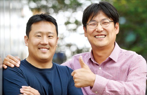 신현성 의장(왼쪽)과 강준열 전 부사장. /허문찬 기자 sweat@hankyung.com 