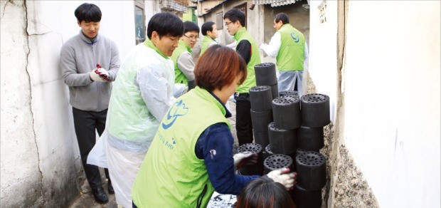 [Cover Story - 한국감정원] 소외계층 주택 개·보수 지원하고, 지역 우수농산물 판로개척도