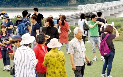 부쩍 늘어난 임진각 관광객