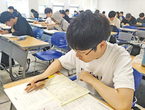 [테샛 공부합시다] 조윤호(한영외고 3학년)군 "고교에선 내가 테샛 1등"