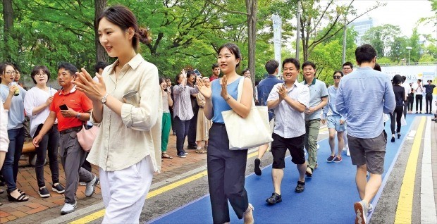 여름철 시원차림 패션쇼