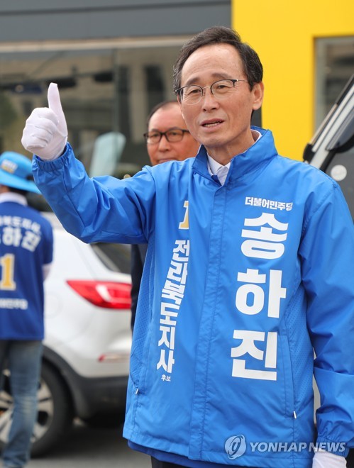 "표심을 잡아라"…선거운동 첫 주말 전북 후보들 총력전