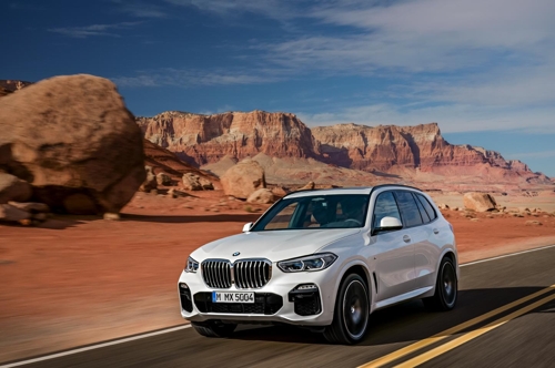 BMW '뉴 X5' 공개… 골목길서 자동으로 후진하는 기능 도입