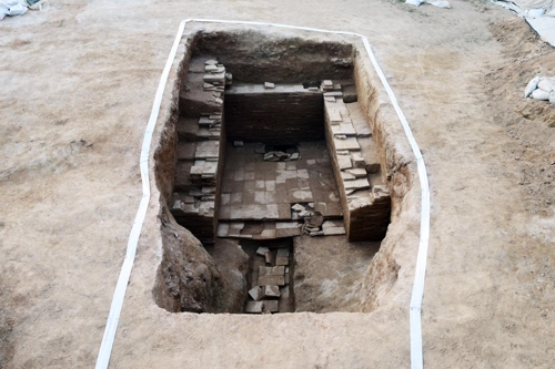 백제 왕릉급 벽돌무덤, 80년만에 다시 출현