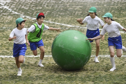 운동복 속에 속옷 착용금지? 일본 초등학교 교칙 논란