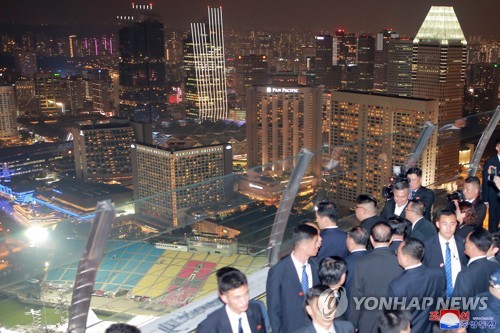 북한, 싱가포르 모델 따르나… 김정은 "지식·경험 배우려 한다"