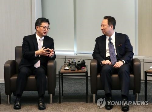 박용만 상의 회장, 내일 김동연 부총리와 회동… "규제개혁 건의"