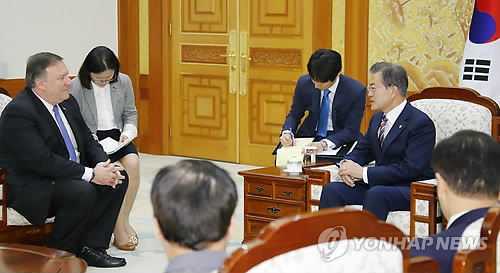 文대통령 "북미회담은 역사적 위업" 폼페이오 "한반도평화 자신"