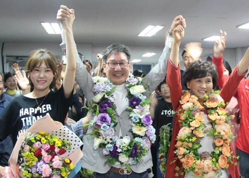 "민주당 바람 막았다"… 충북 영동서 한국당 '돌풍'