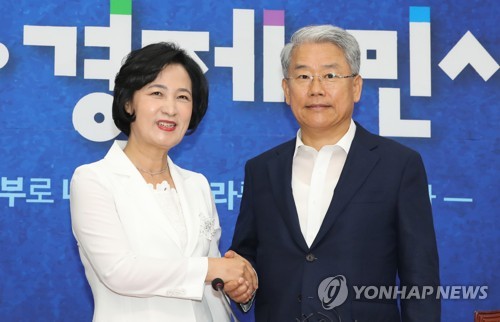 김동철, 여야 대표들 예방… "원구성 협상 시급히 하자"