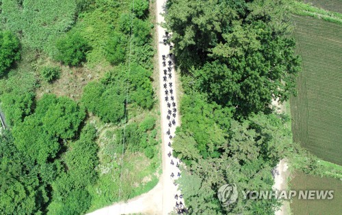 강진 여고생 실종 일주일… '골든타임' 앞두고 주민도 수색 동참