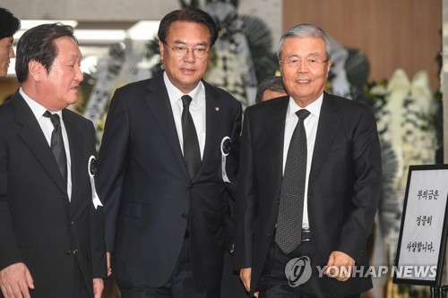  한국당 '어게인 김종인 모델' 회자… 전권 비대위 가능할까