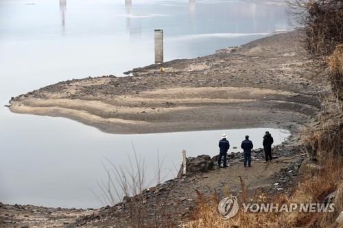 [르포] 4대강 보 개방 1년… 낙동강 녹조 눈에 띄게 줄어