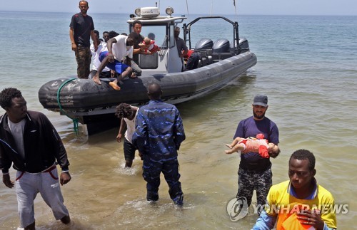 지중해 난민 100여명 실종… 여아 3명 숨진채 발견