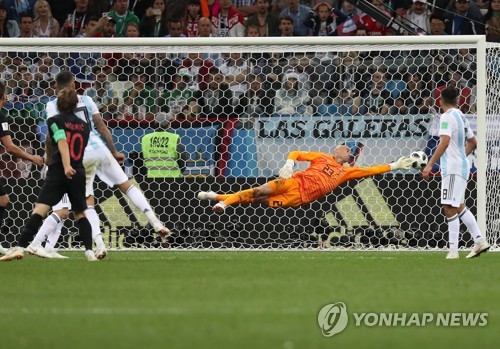 크로아티아, '우승 후보' 아르헨티나 3-0 완파