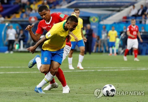 [월드컵] 브라질, FIFA에 "왜 VAR 안 했나" 문제 제기