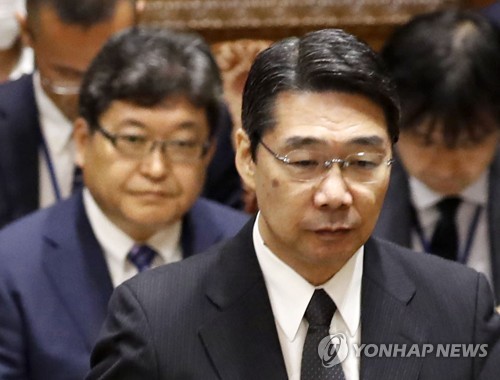 아베 '사학스캔들' 폭로 前차관 "가케학원 해명은 거짓말투성이"