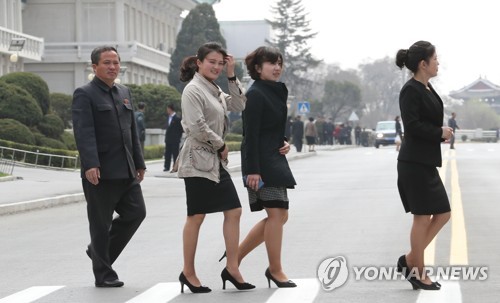 "평양냉면 먹고 구형열차 타자"… 해빙무드에 방북 일본인 늘었다