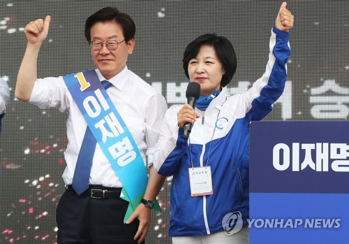 민주 '이재명 스캔들'에 차단막… "예의주시" 신중론도