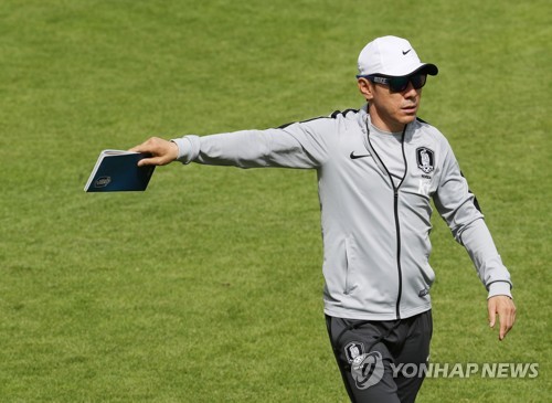 [월드컵] '통쾌한 반란' 주문 외는 신태용… 첫 도전은 해피엔딩일까