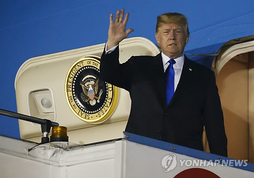 [북미회담 D-1] 트럼프, '세기의 核담판' 협상전략 점검 '열중'