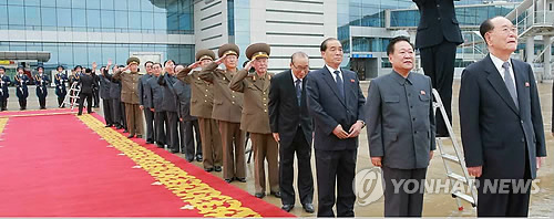 경질설 리명수 북한군 차수,김정은 싱가포르행 배웅서 건재 확인