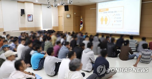 난민신청 급증 '무사증 제주' 외국인 관리·지원센터 필요