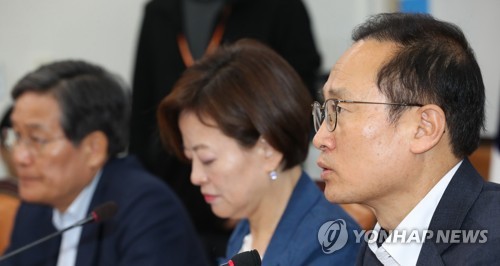 민주 "한국당 뺀 3개 교섭단체만이라도 국회 원 구성 협상"
