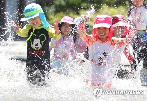 내일날씨 대구·안동 낮 최고 34도… 계속되는 폭염 건강관리 유의 | 한국경제 내일날씨 대구·안동 낮 최고 34도… 계속되는 폭염 건강관리 유의 | 한국경제