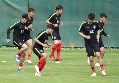 신태용 감독 "한국-세네갈 비공개 평가전, 스웨덴에 99% 유출될 듯"