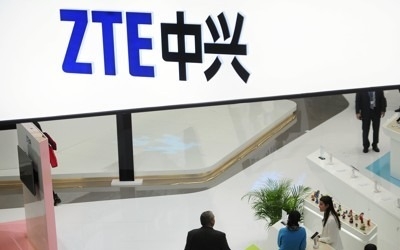 위기의 중국 통신장비업체 ZTE… 주가 폭락에 자금난 우려까지