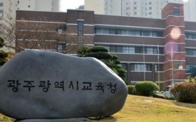 학교 석면 제거 공사 때 3차례 정밀 청소 해야 한다