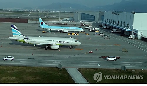 김해공항 출입국시스템 오류… 항공기 잇단 지연 사태