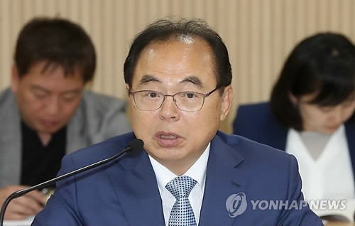 오거돈 부산시장, 태풍에 취임식 취소하고 대책회의