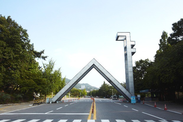 [사설] 총장 공백 불가피한 서울大의 부끄러운 자화상